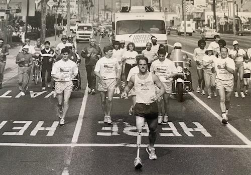 1985-Jeff Keith finish in LA.jpeg